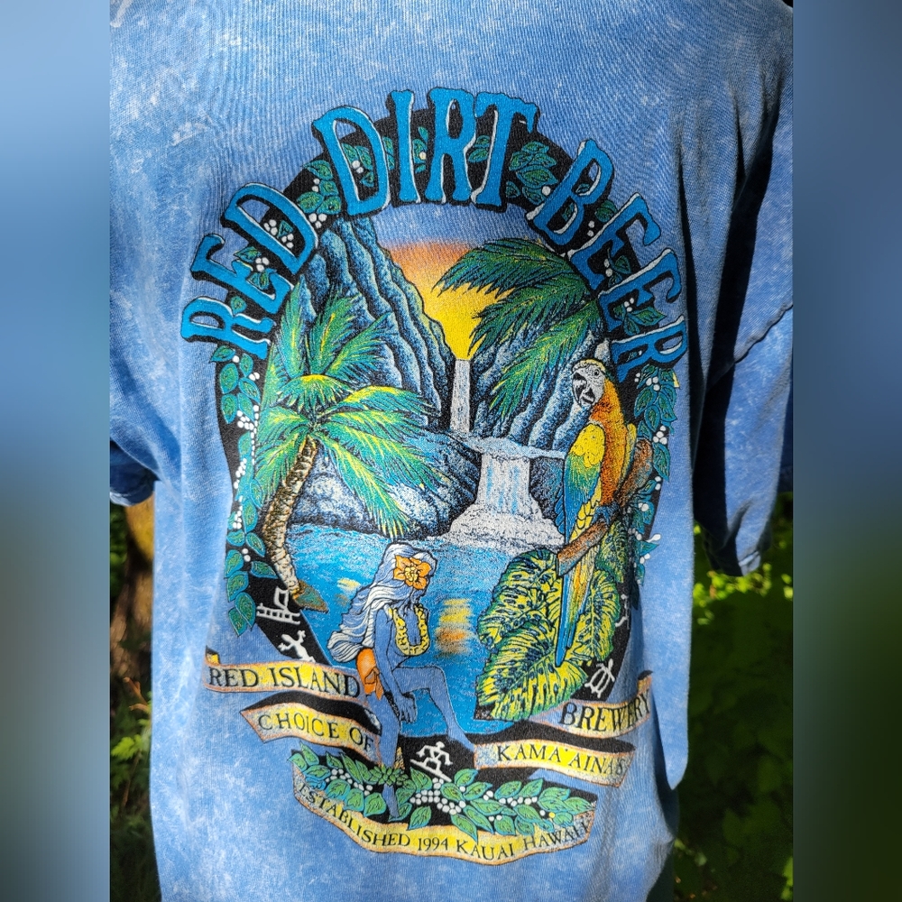 Kauai Medium Blue Red Island Brewery T-Shirt